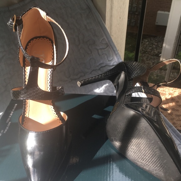 JG Hooks Black Alligator textured open strappy sling backs - Picture 2 of 6